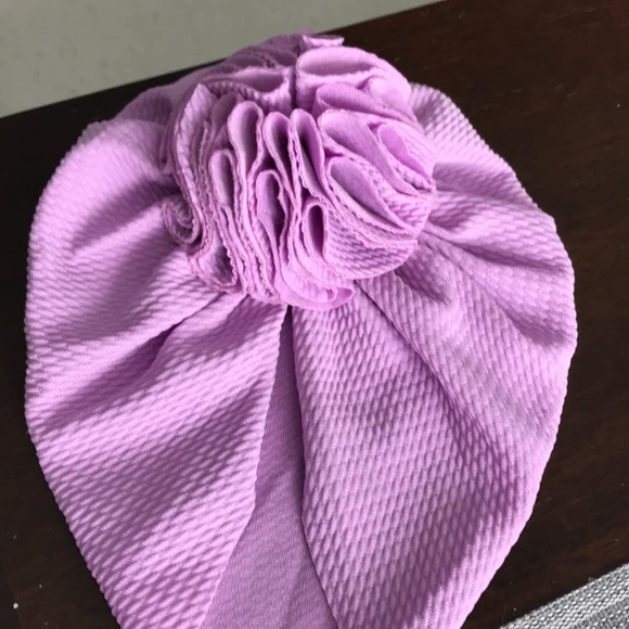 Cute baby flower beanies. - Picture 3 of 5